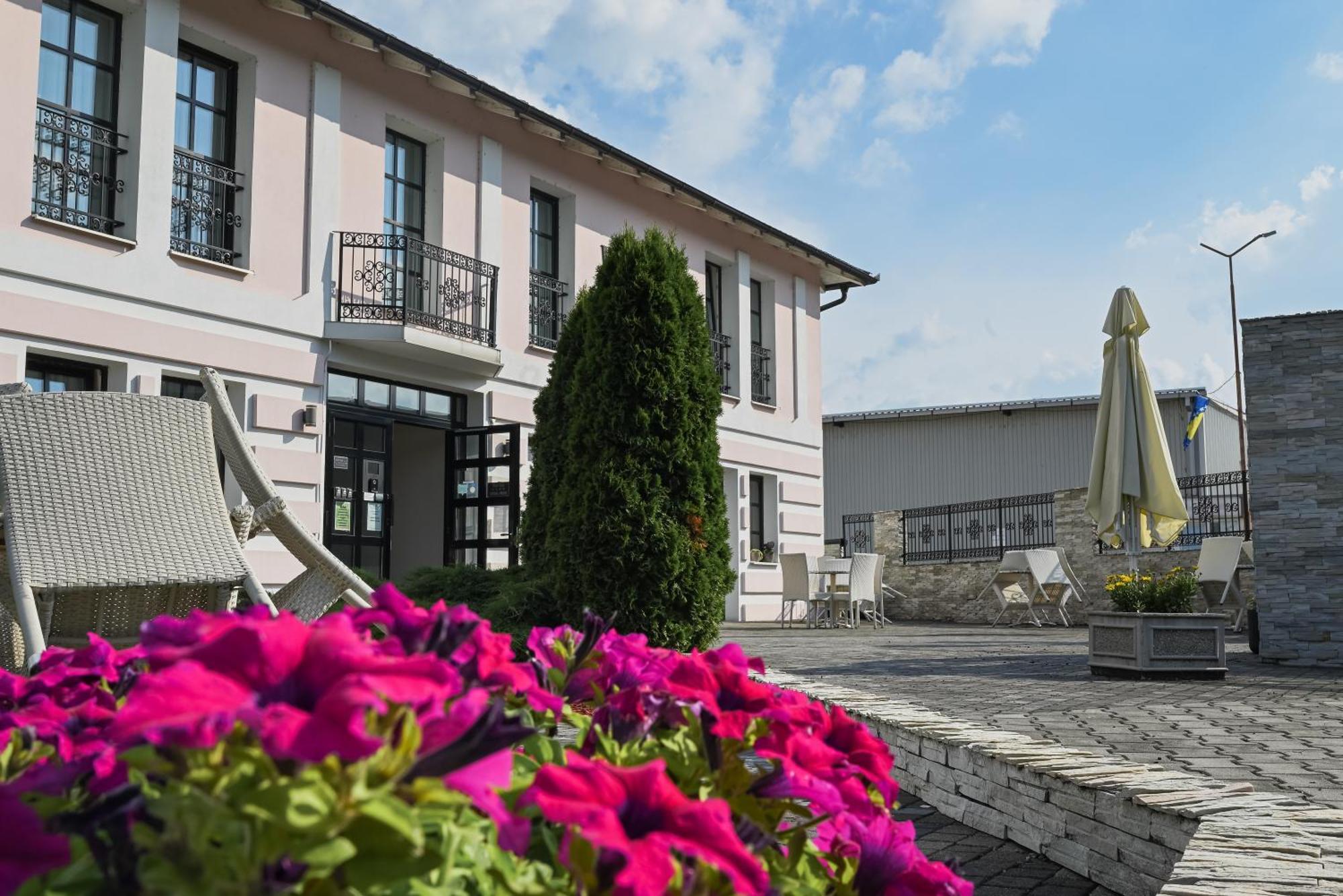 Boutique Hotel Ukus Tesanj Exteriör bild